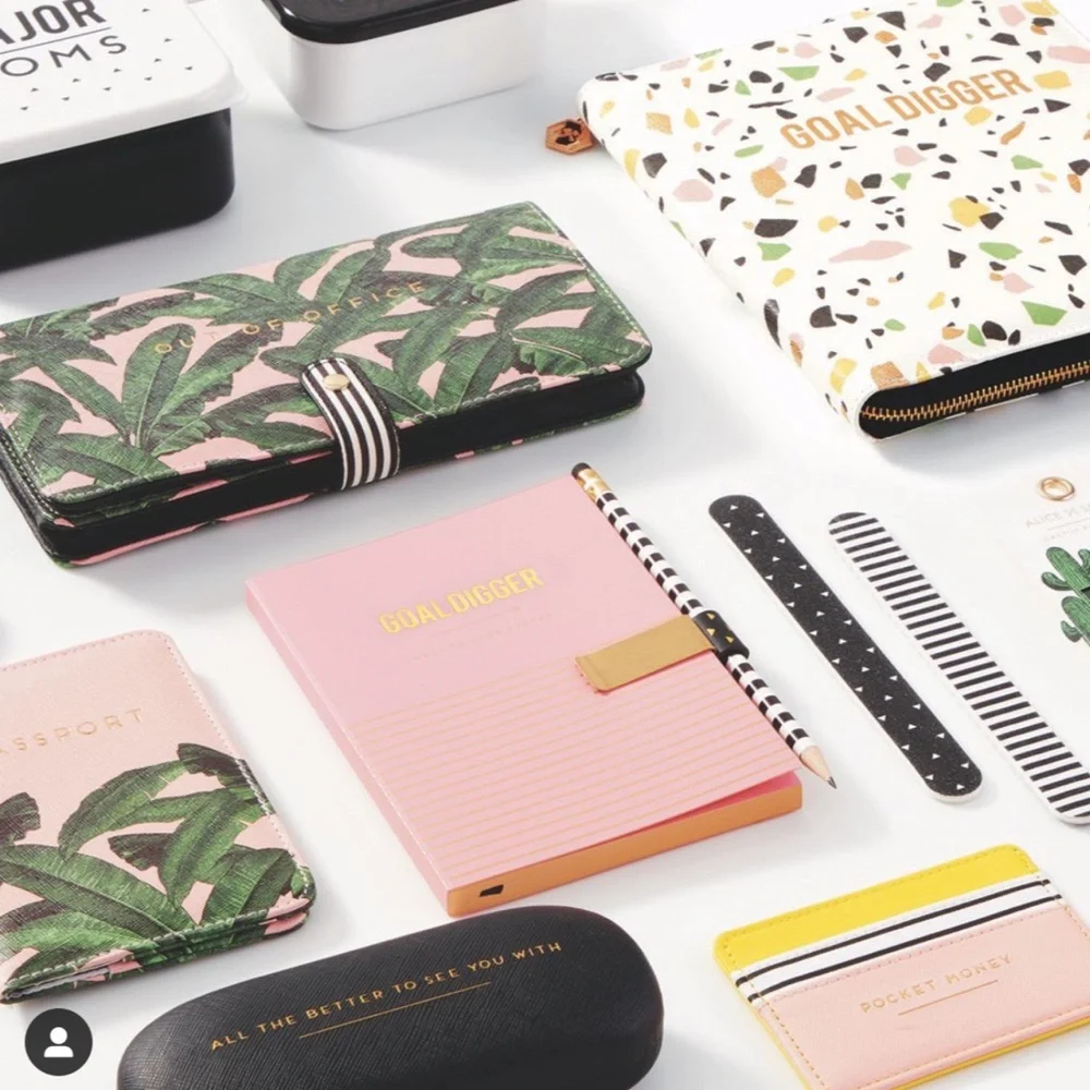 Alice Scott Goal Digger Folio